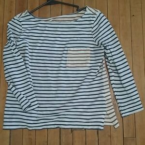 Three-quarter sleeve striped shirt